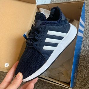 Kids adidas light weight navy blue size 10 toddler